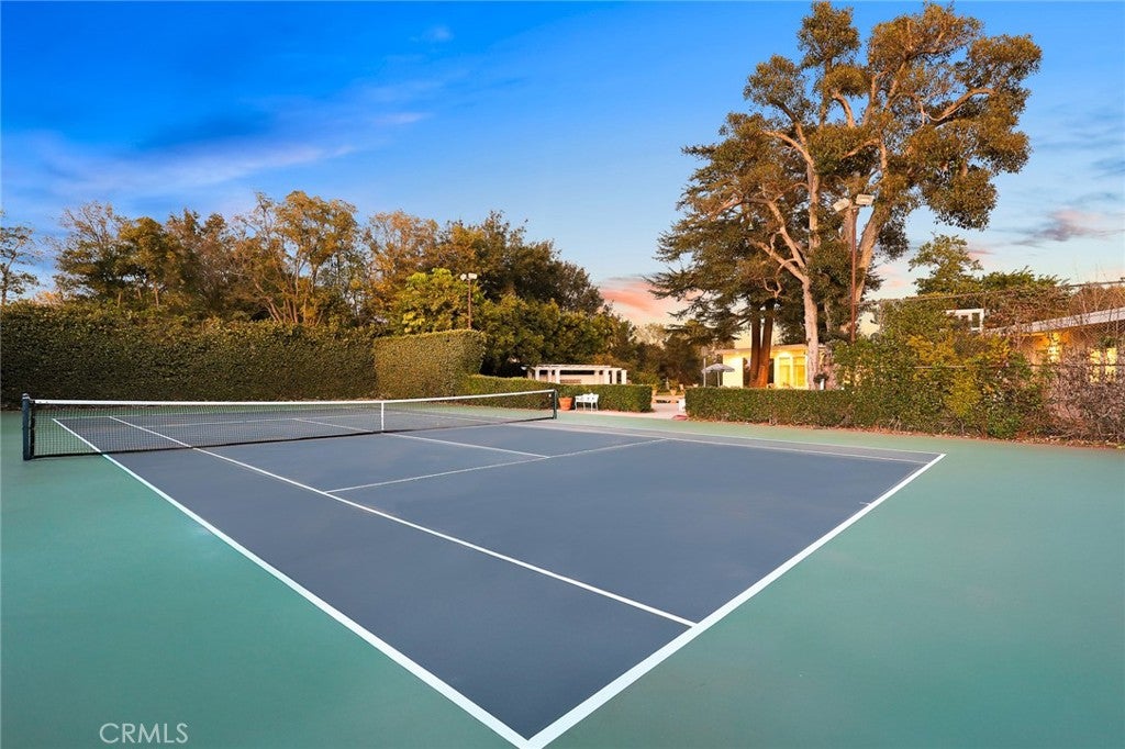 Pasadena, California, 91106, United States, 6 Bedrooms Bedrooms, ,9 BathroomsBathrooms,Residential,Active,1898207