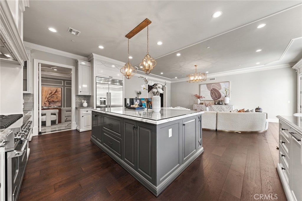 Arcadia, California, 91006, United States, 4 Bedrooms Bedrooms, ,5 BathroomsBathrooms,Residential,Active,2014620