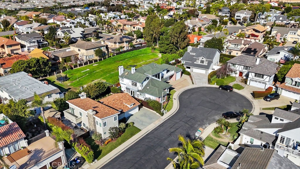 Capistrano Beach, California, 92624, United States, 4 Bedrooms Bedrooms, ,3 BathroomsBathrooms,Residential,Active,2010169