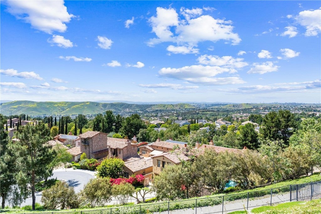 Ladera Ranch, California, 92694, United States, 5 Bedrooms Bedrooms, ,6 BathroomsBathrooms,Residential,Active,1798097