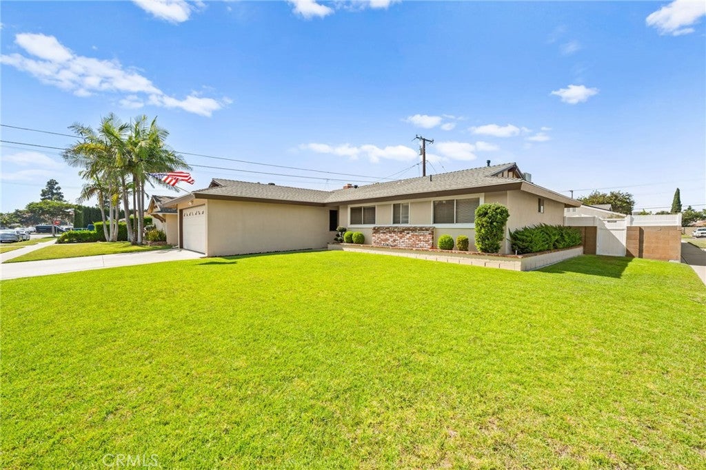 Garden Grove, California, 92845, United States, 4 Bedrooms Bedrooms, ,2 BathroomsBathrooms,Residential,Active,1915046