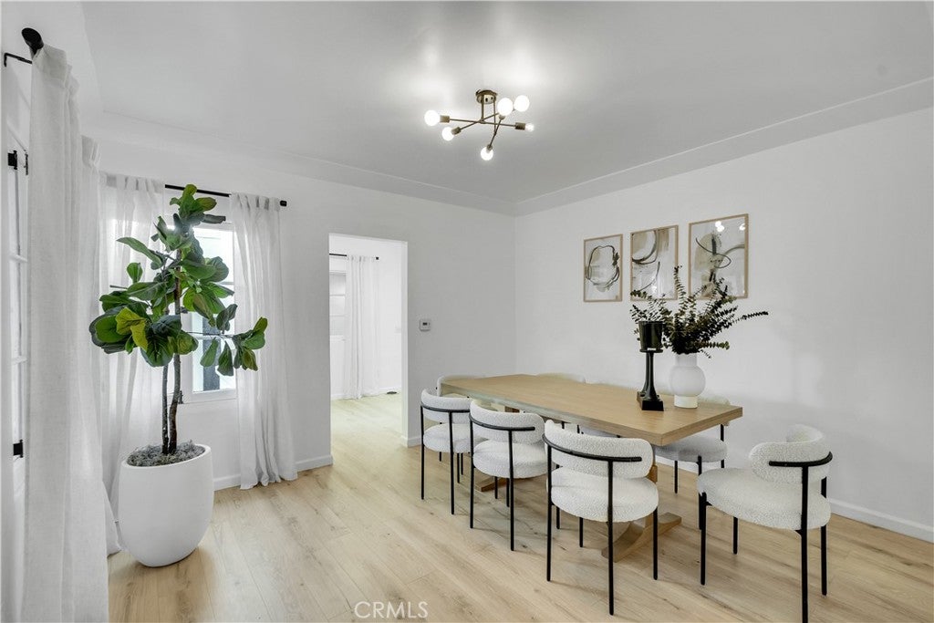 Glendale, California, 91206, United States, 4 Bedrooms Bedrooms, ,3 BathroomsBathrooms,Residential,Active,1963262