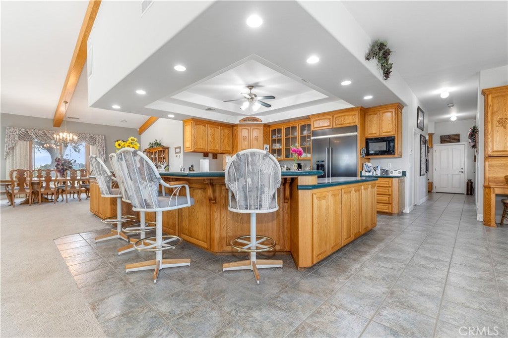 Paso Robles, California, 93446, United States, 7 Bedrooms Bedrooms, ,6 BathroomsBathrooms,Residential,Active,1919055