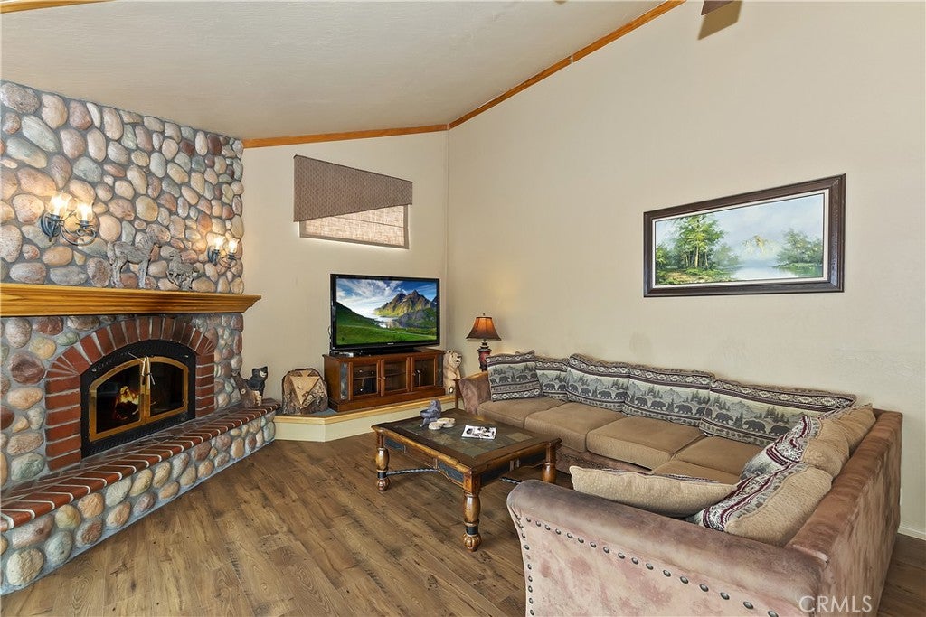 Lake Arrowhead, California, 92352, United States, ,5 BathroomsBathrooms,Residential,Active,1781875