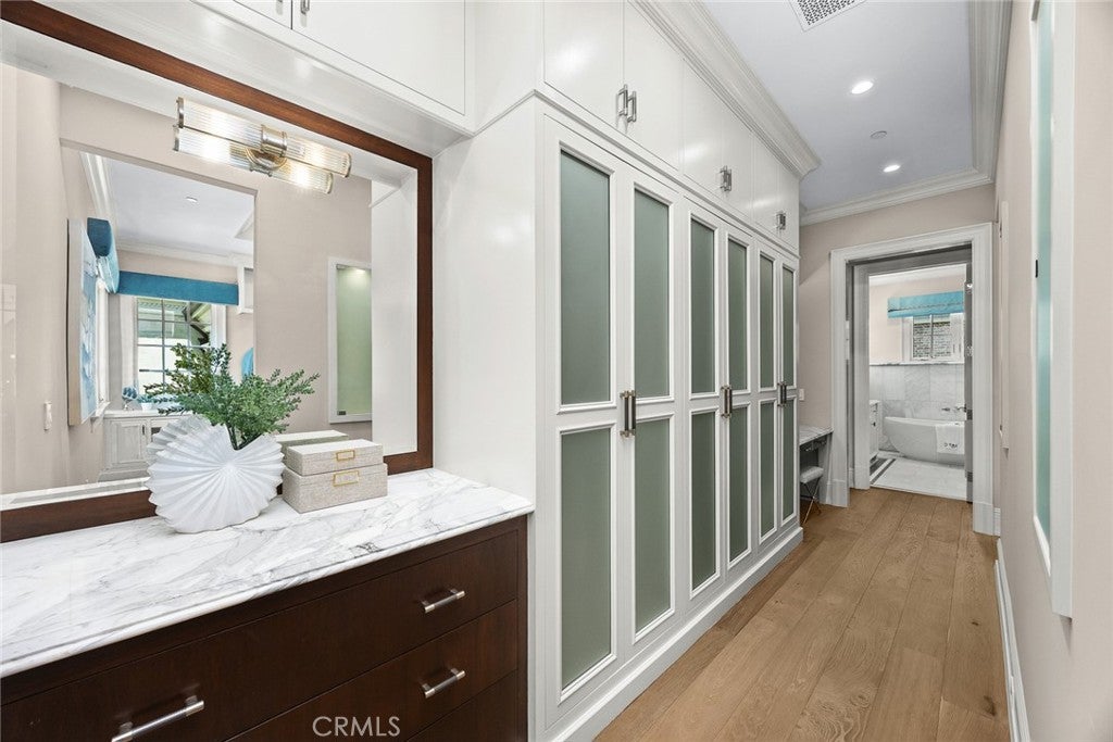 Arcadia, California, 91006, United States, 6 Bedrooms Bedrooms, ,8 BathroomsBathrooms,Residential,Active,1933891