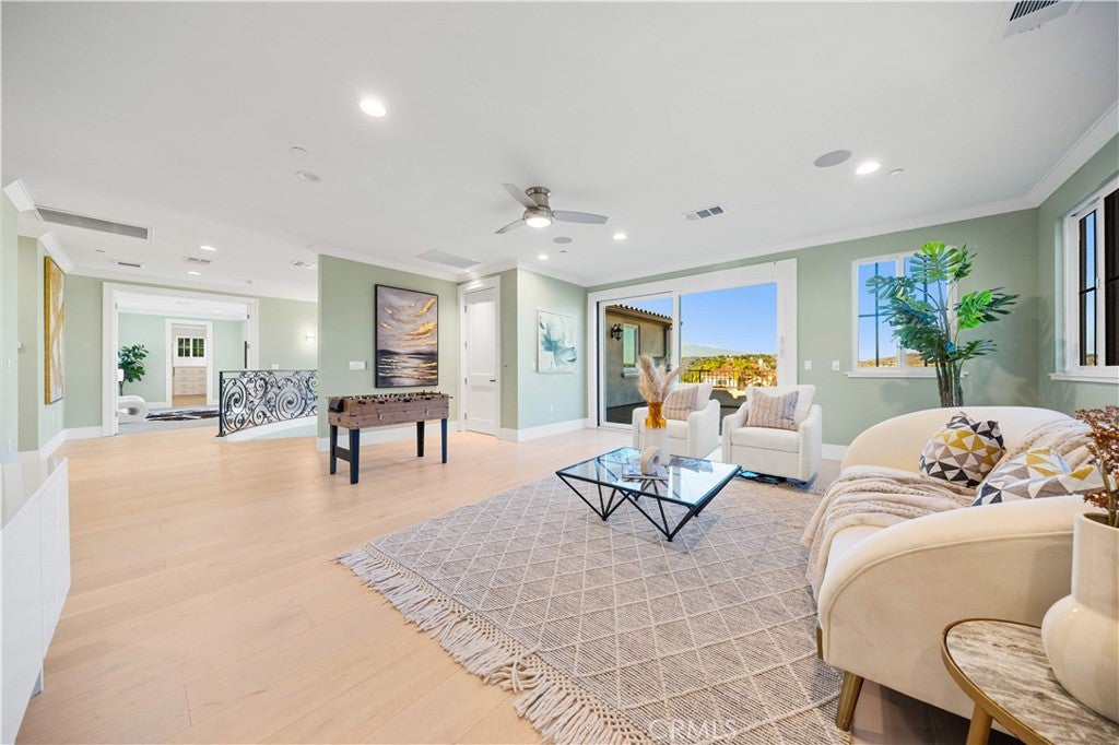 Walnut, California, 91789, United States, 5 Bedrooms Bedrooms, ,7 BathroomsBathrooms,Residential,Active,1903230