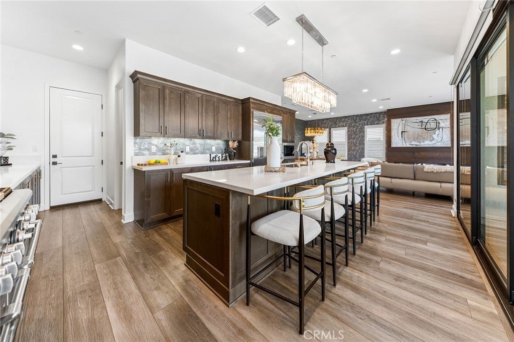 Lake Forest, California, 92630, United States, 5 Bedrooms Bedrooms, ,6 BathroomsBathrooms,Residential,Active,1801044