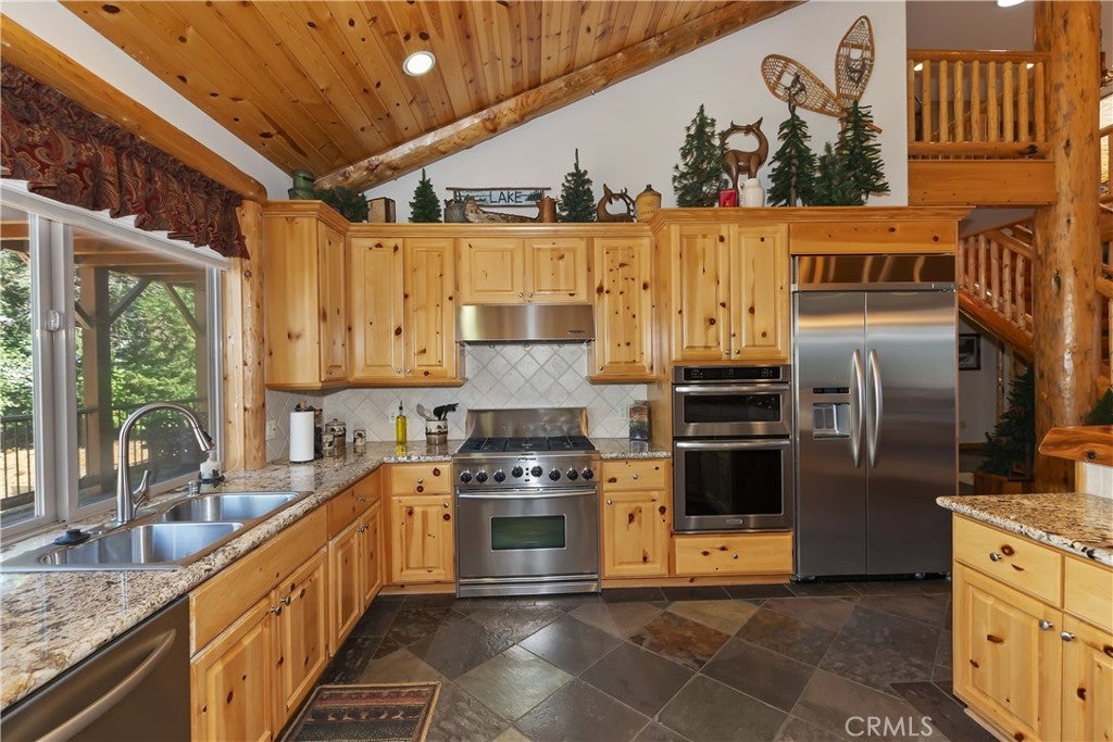 Big Bear Lake, California, 92315, United States, 4 Bedrooms Bedrooms, ,4 BathroomsBathrooms,Residential,Active,1905113