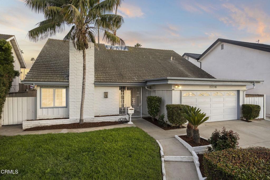 Ventura, California, 93001, United States, 5 Bedrooms Bedrooms, ,3 BathroomsBathrooms,Residential,Active,1922272