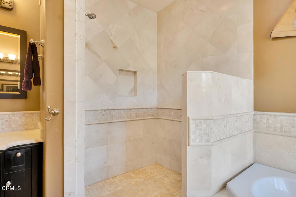 Camarillo, California, 93010, United States, 4 Bedrooms Bedrooms, ,6 BathroomsBathrooms,Residential,Active,1987228