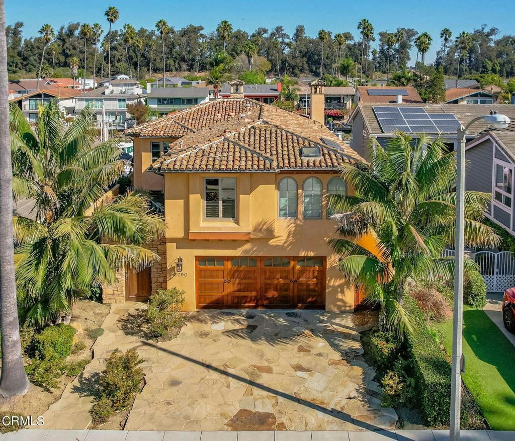 Ventura, California, 93001, United States, 3 Bedrooms Bedrooms, ,4 BathroomsBathrooms,Residential,Active,1756327