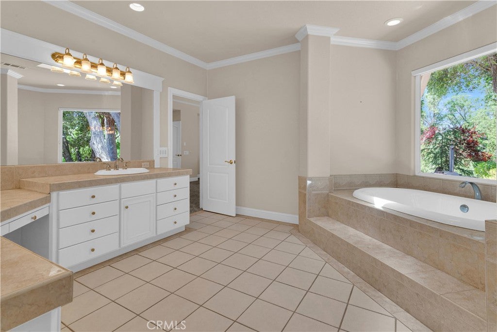 Templeton, California, 93465, United States, 3 Bedrooms Bedrooms, ,4 BathroomsBathrooms,Residential,Active,1899871