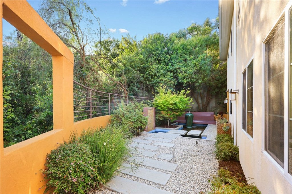 South Pasadena, California, 91030, United States, 4 Bedrooms Bedrooms, ,5 BathroomsBathrooms,Residential,Active,1968417