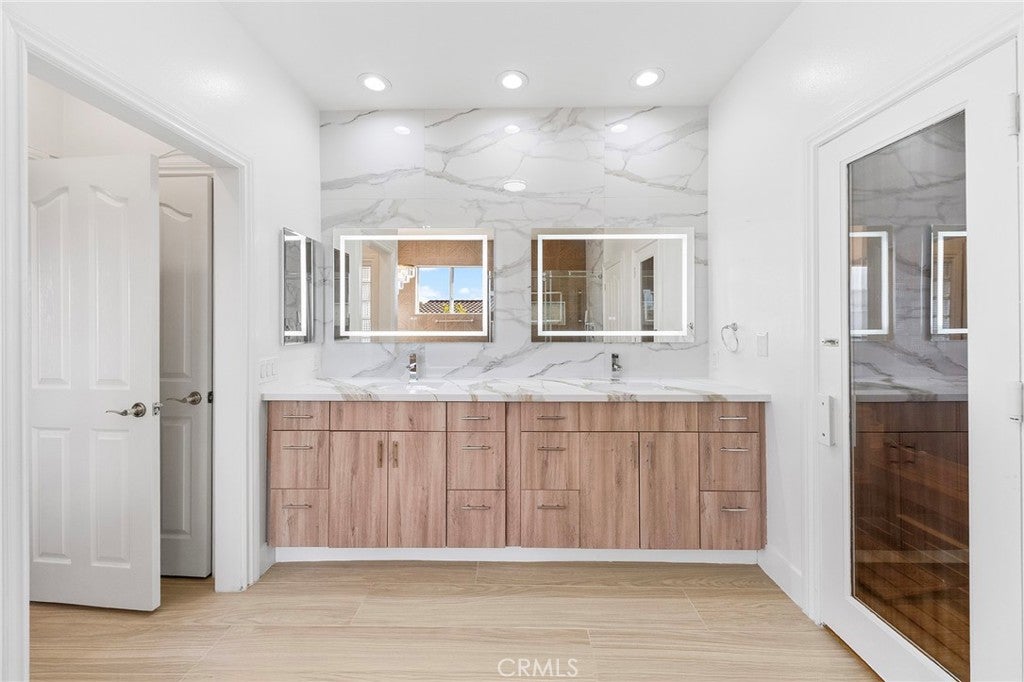 Chino Hills, California, 91709, United States, 5 Bedrooms Bedrooms, ,6 BathroomsBathrooms,Residential,Active,1986872