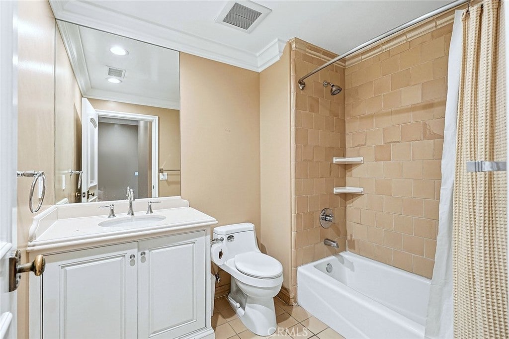 La Canada Flintridge, California, 91011, United States, 4 Bedrooms Bedrooms, ,5 BathroomsBathrooms,Residential,Active,2014608