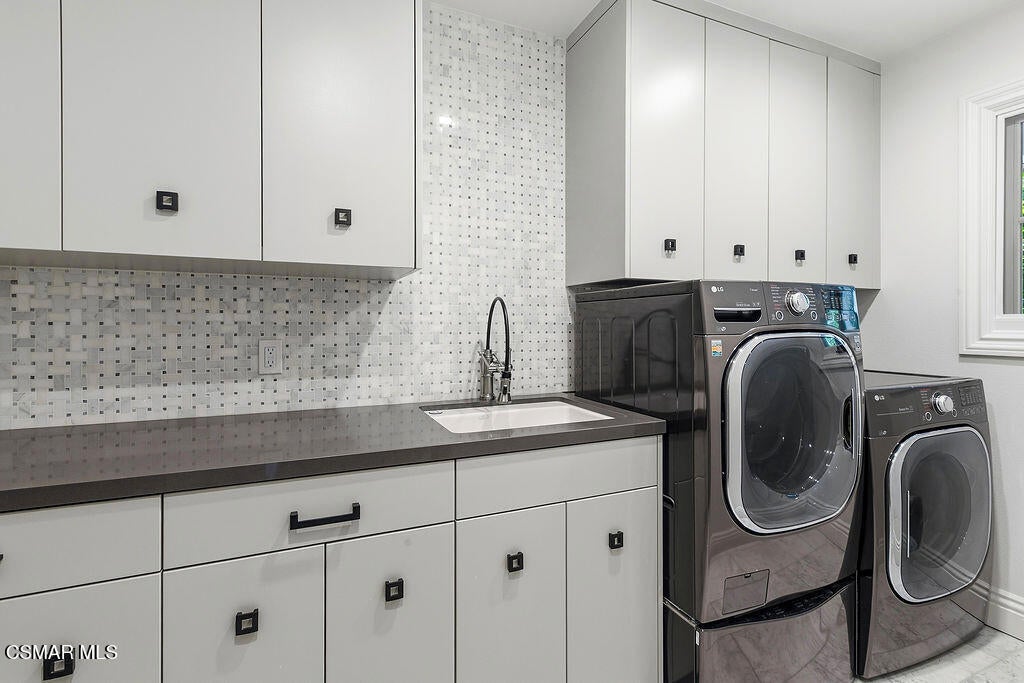 Westlake Village, California, 91362, United States, 6 Bedrooms Bedrooms, ,6 BathroomsBathrooms,Residential,Active,2031759