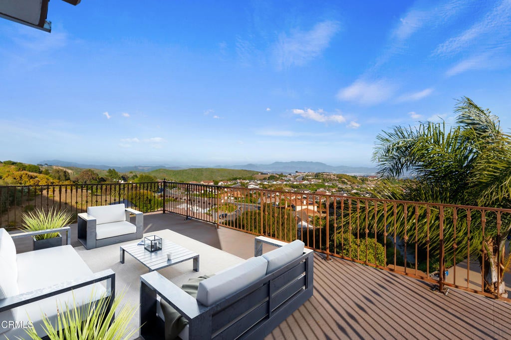 Ventura, California, 93003, United States, 4 Bedrooms Bedrooms, ,3 BathroomsBathrooms,Residential,Active,1990033