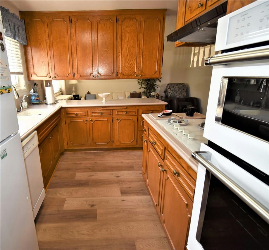 Seal Beach, California, 90740, United States, ,2 BathroomsBathrooms,Residential,Pending,1702937