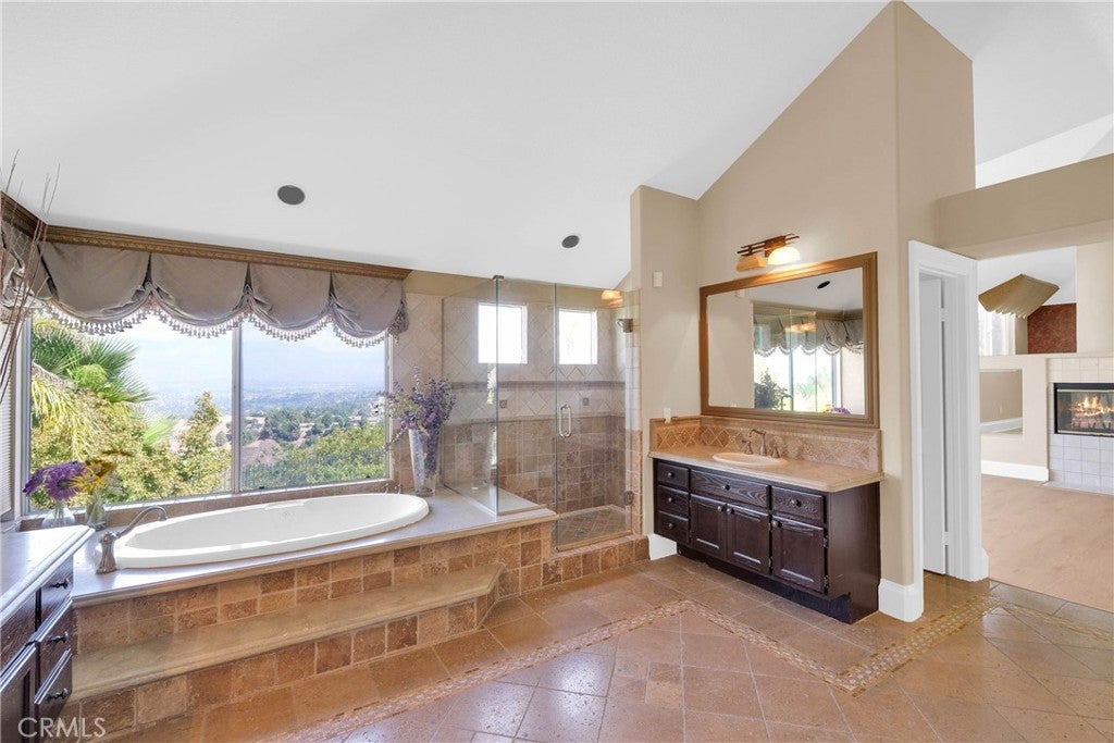 Walnut, California, 91789, United States, 5 Bedrooms Bedrooms, ,5 BathroomsBathrooms,Residential,Active,1952624