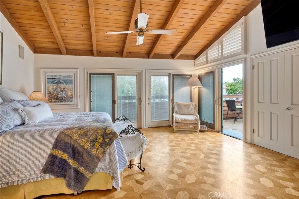 Newport Beach, California, 92661, United States, 4 Bedrooms Bedrooms, ,3 BathroomsBathrooms,Residential,Active,1894578