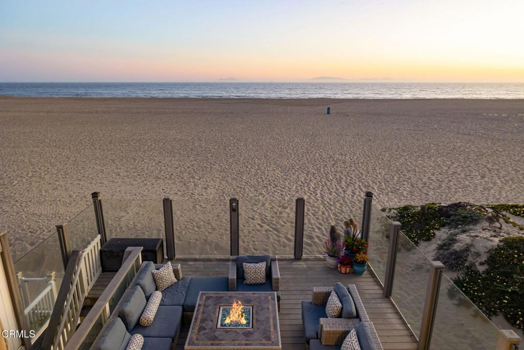 Oxnard, California, 93035, United States, 5 Bedrooms Bedrooms, ,3 BathroomsBathrooms,Residential,Active,1933720