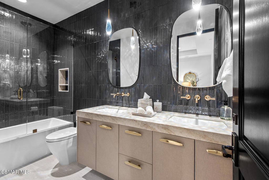 Westlake Village, California, 91362, United States, ,7 BathroomsBathrooms,Residential,Active,1824013