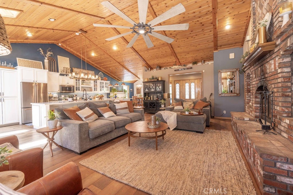 Big Bear Lake, California, 92315, United States, ,4 BathroomsBathrooms,Residential,Active,1825090
