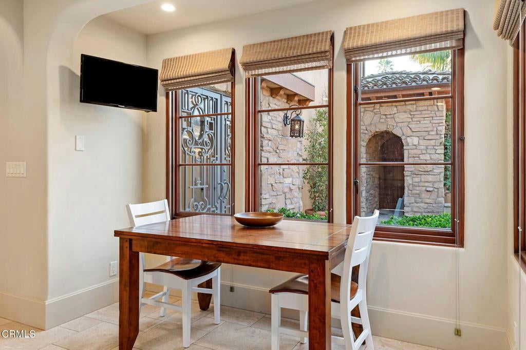 Ventura, California, 93001, United States, 3 Bedrooms Bedrooms, ,4 BathroomsBathrooms,Residential,Active,1756327