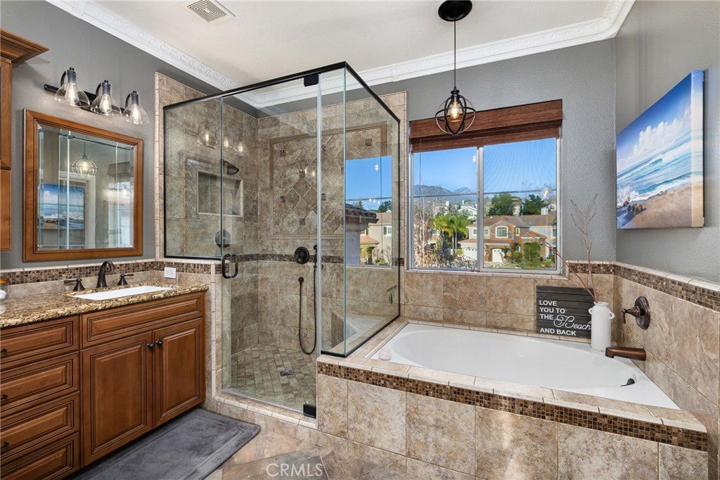 La Verne, California, 91750, United States, 5 Bedrooms Bedrooms, ,3 BathroomsBathrooms,Residential,Active,2015798