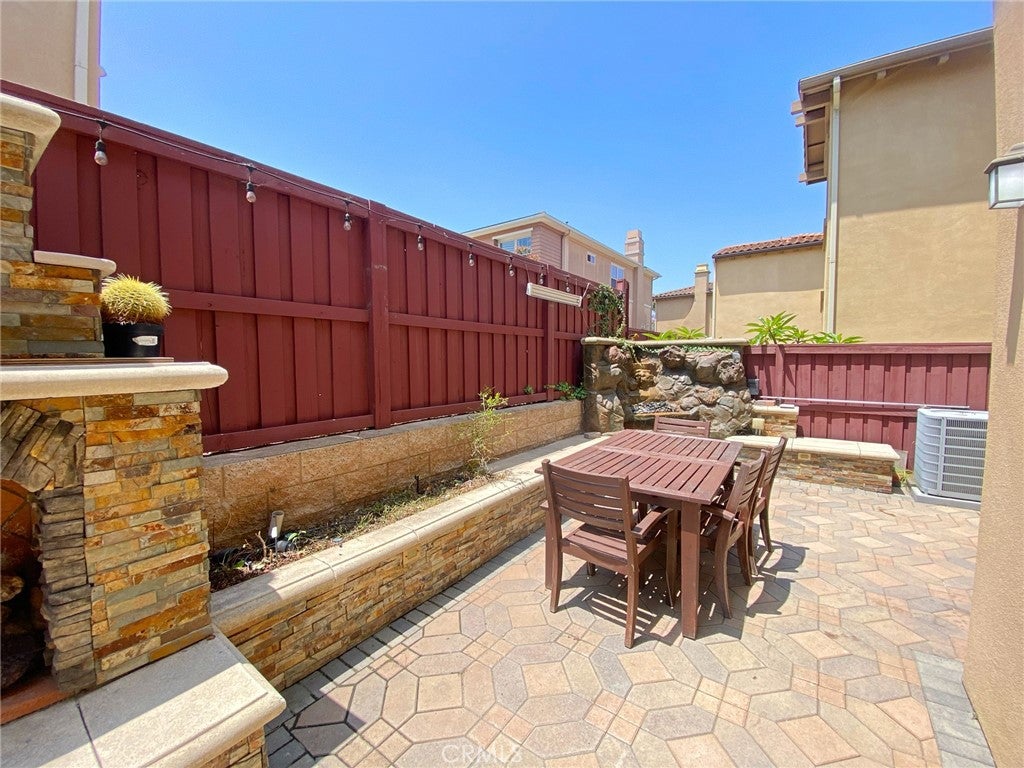 Long Beach, California, 90804, United States, 4 Bedrooms Bedrooms, ,4 BathroomsBathrooms,Residential,Active,1986886