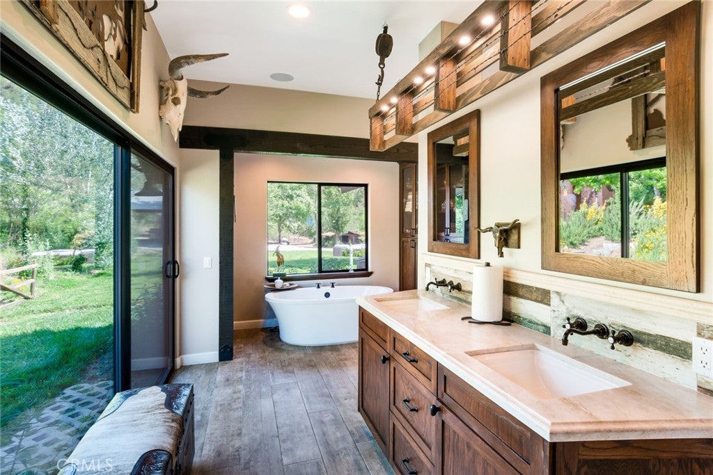 Oak Glen, California, 92399, United States, ,3 BathroomsBathrooms,Residential,Pending,1782592