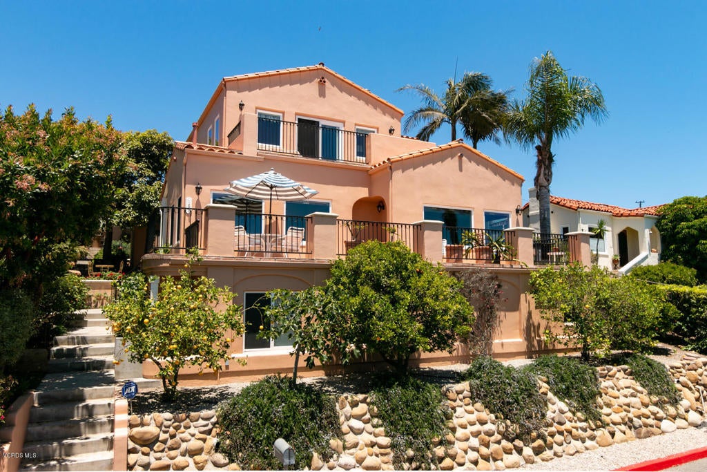 Ventura, California, 93001, United States, 4 Bedrooms Bedrooms, ,4 BathroomsBathrooms,Residential,Contingent,1944037