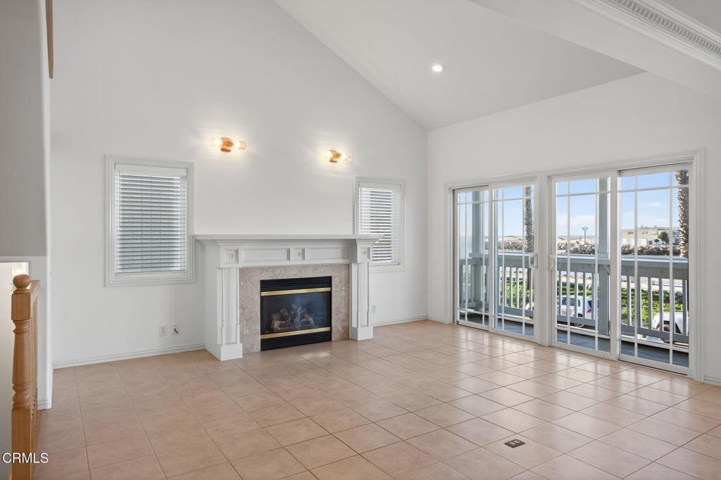 Oxnard, California, 93035, United States, 4 Bedrooms Bedrooms, ,4 BathroomsBathrooms,Residential,Active,1997596