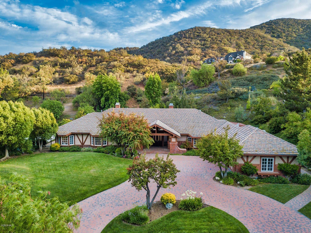Agoura Hills, California, 91301, United States, 5 Bedrooms Bedrooms, ,5 BathroomsBathrooms,Residential,Active,2012898