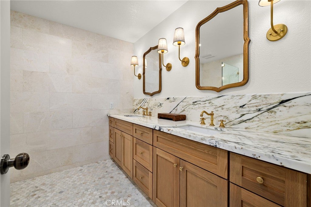 La Verne, California, 91750, United States, 4 Bedrooms Bedrooms, ,2 BathroomsBathrooms,Residential,Active,1944065