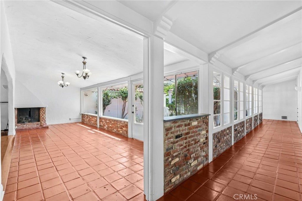 North Hollywood, California, 91602, United States, 3 Bedrooms Bedrooms, ,2 BathroomsBathrooms,Residential,Active,1914796