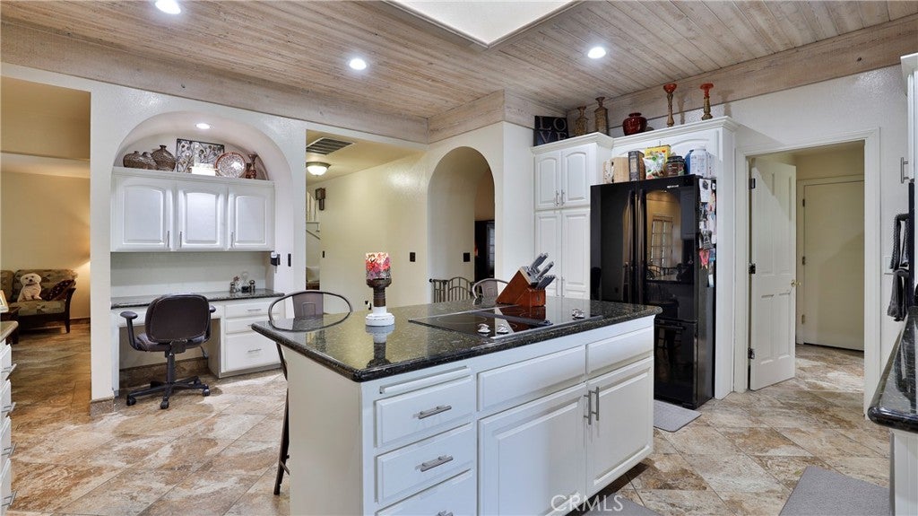 Redlands, California, 92373, United States, 5 Bedrooms Bedrooms, ,4 BathroomsBathrooms,Residential,Active,1985883