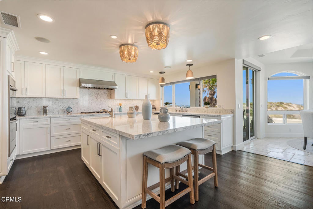 Oxnard, California, 93035, United States, 5 Bedrooms Bedrooms, ,6 BathroomsBathrooms,Residential,Contingent,1973330