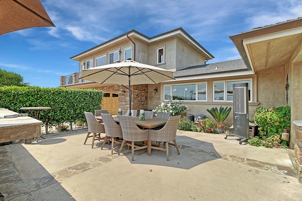Ventura, California, 93003, United States, 4 Bedrooms Bedrooms, ,4 BathroomsBathrooms,Residential,Active,1944051