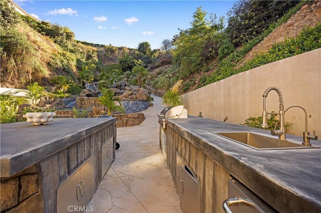 Walnut, California, 91789, United States, 5 Bedrooms Bedrooms, ,7 BathroomsBathrooms,Residential,Active,1903230