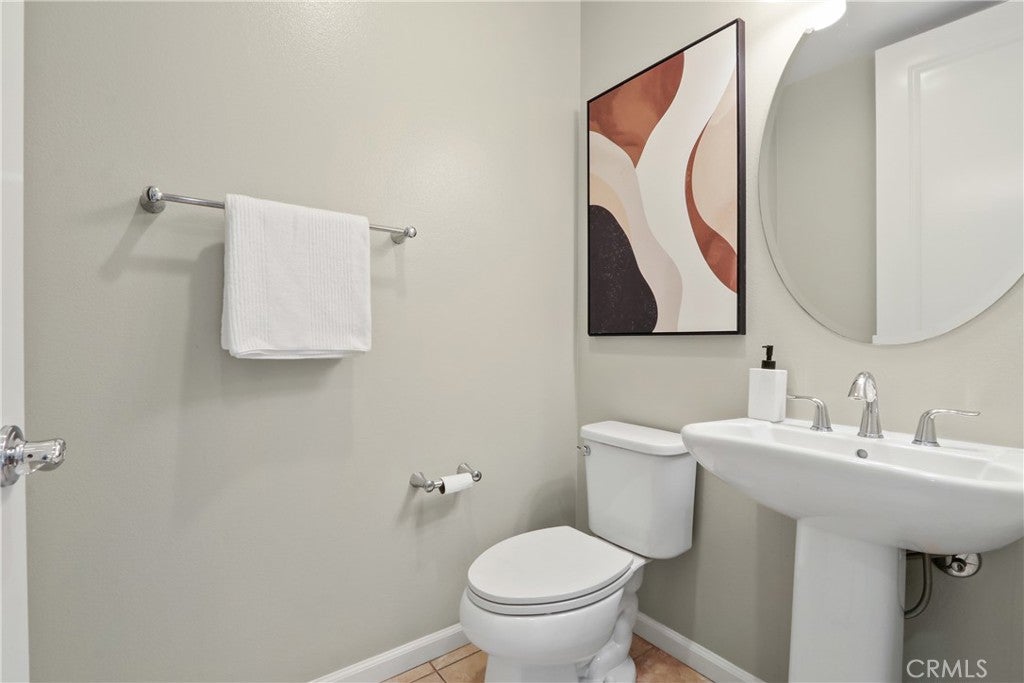 Irvine, California, 92618, United States, 4 Bedrooms Bedrooms, ,5 BathroomsBathrooms,Residential,Pending,2007263