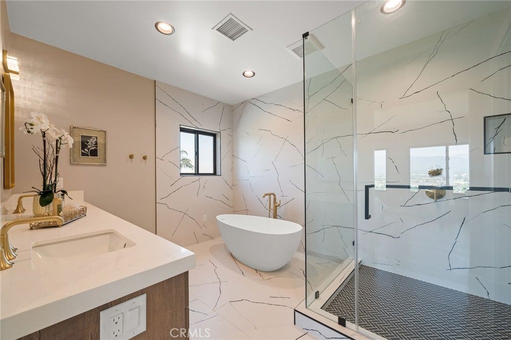 Chino Hills, California, 91709, United States, 5 Bedrooms Bedrooms, ,5 BathroomsBathrooms,Residential,Active,2030088