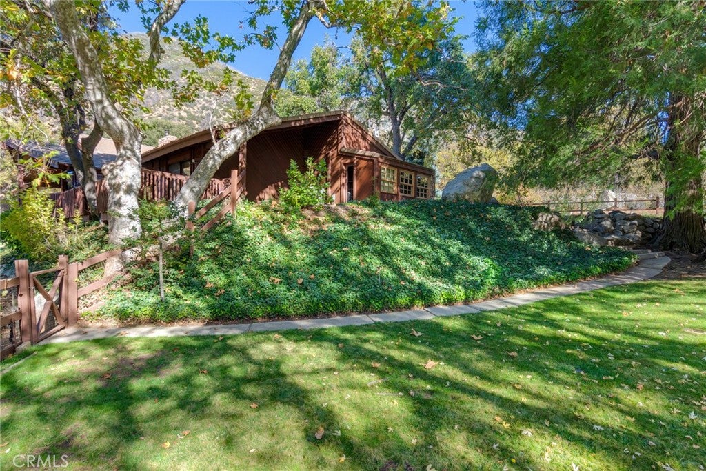 Yucaipa, California, 92399, United States, 4 Bedrooms Bedrooms, ,5 BathroomsBathrooms,Residential,Active,1990591