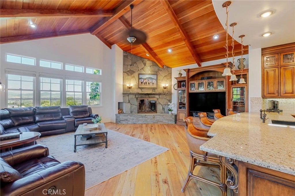 Valencia, California, 91381, United States, 6 Bedrooms Bedrooms, ,11 BathroomsBathrooms,Residential,Active,1959978