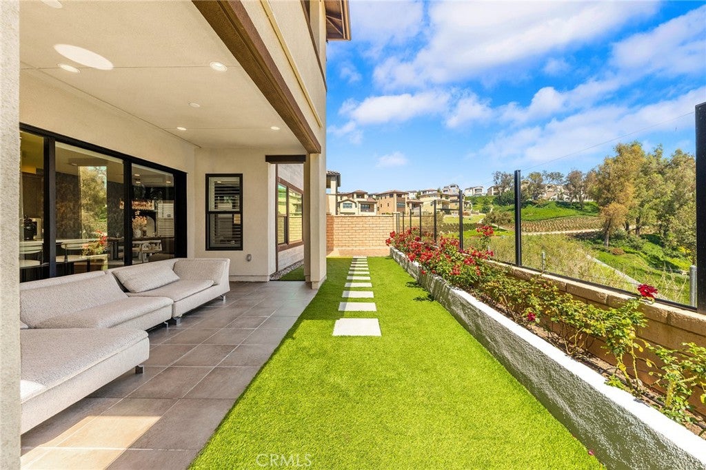 Lake Forest, California, 92630, United States, 5 Bedrooms Bedrooms, ,6 BathroomsBathrooms,Residential,Active,1801044