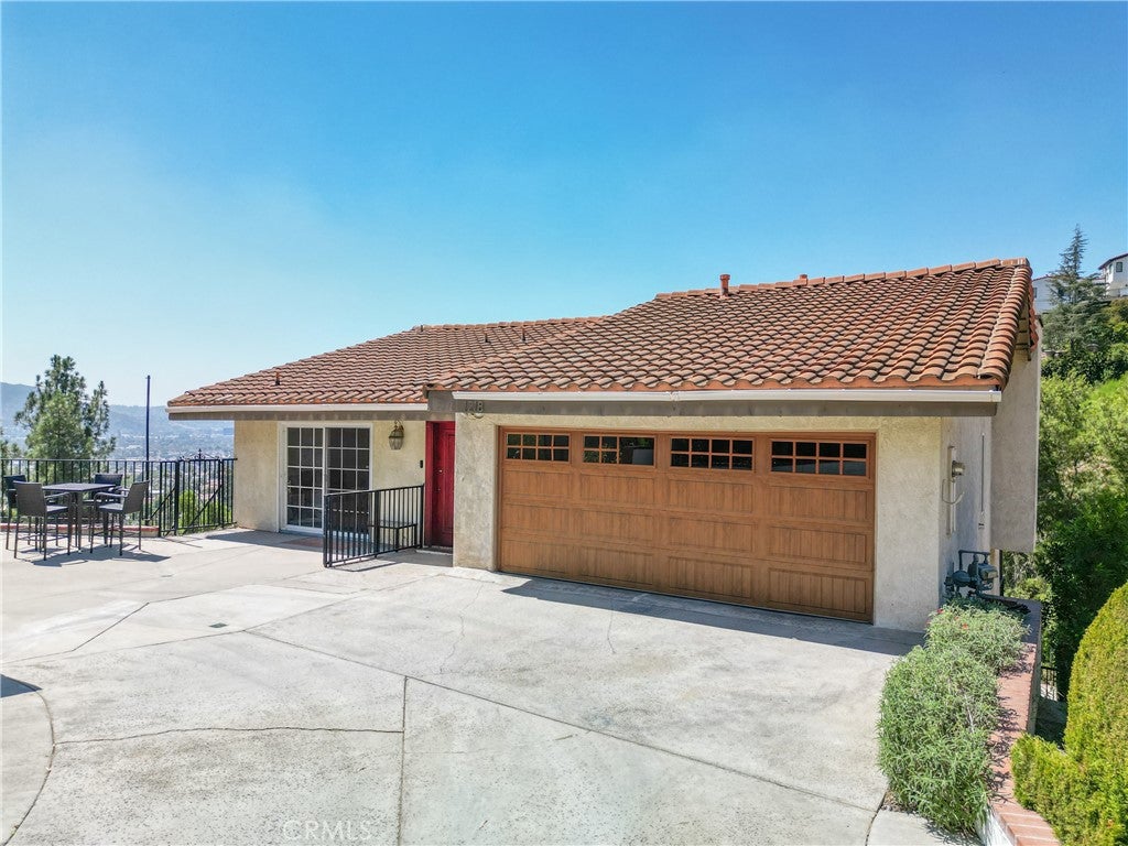 Burbank, California, 91501, United States, 5 Bedrooms Bedrooms, ,5 BathroomsBathrooms,Residential,Active,1943797