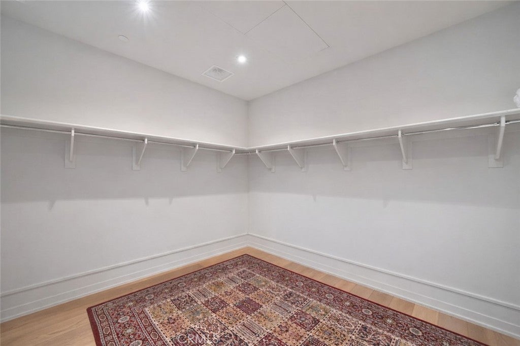 Newport Beach, California, 92660, United States, 2 Bedrooms Bedrooms, ,3 BathroomsBathrooms,Residential,Active,2009419