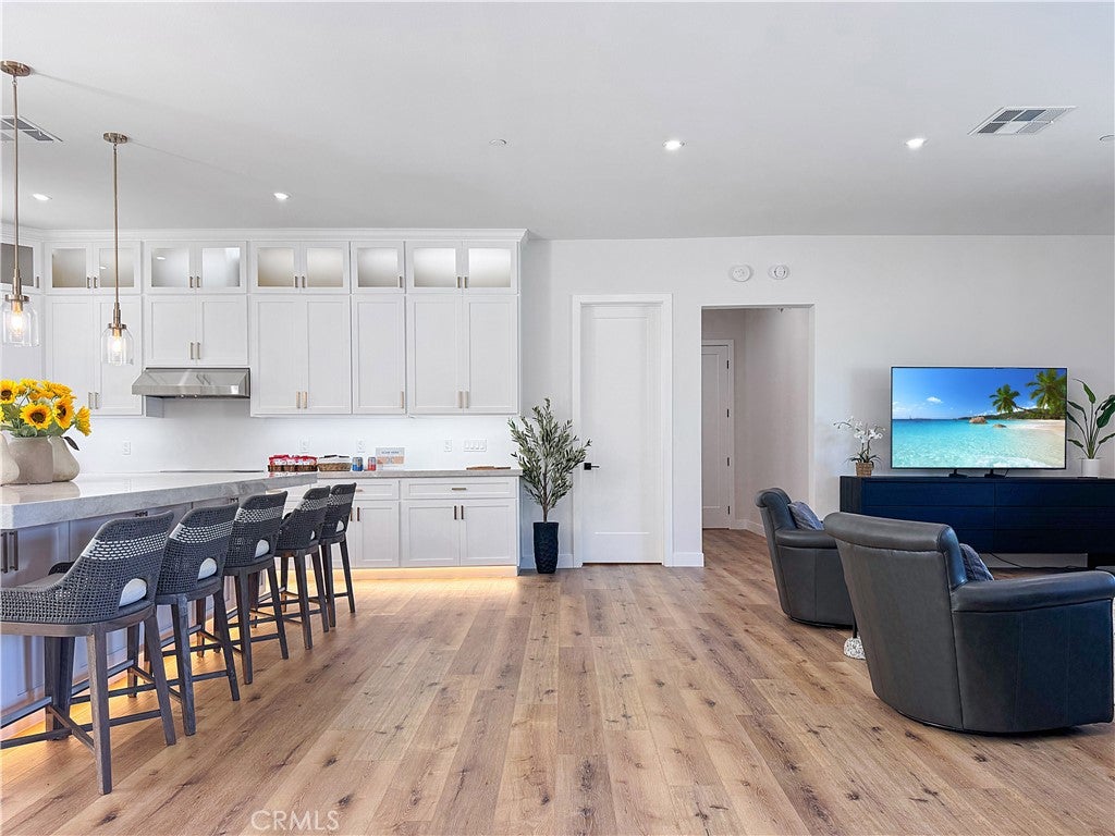 Temecula, California, 92591, United States, 3 Bedrooms Bedrooms, ,3 BathroomsBathrooms,Residential,Active,1711275