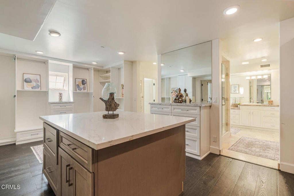 Oxnard, California, 93035, United States, 5 Bedrooms Bedrooms, ,6 BathroomsBathrooms,Residential,Contingent,1973330