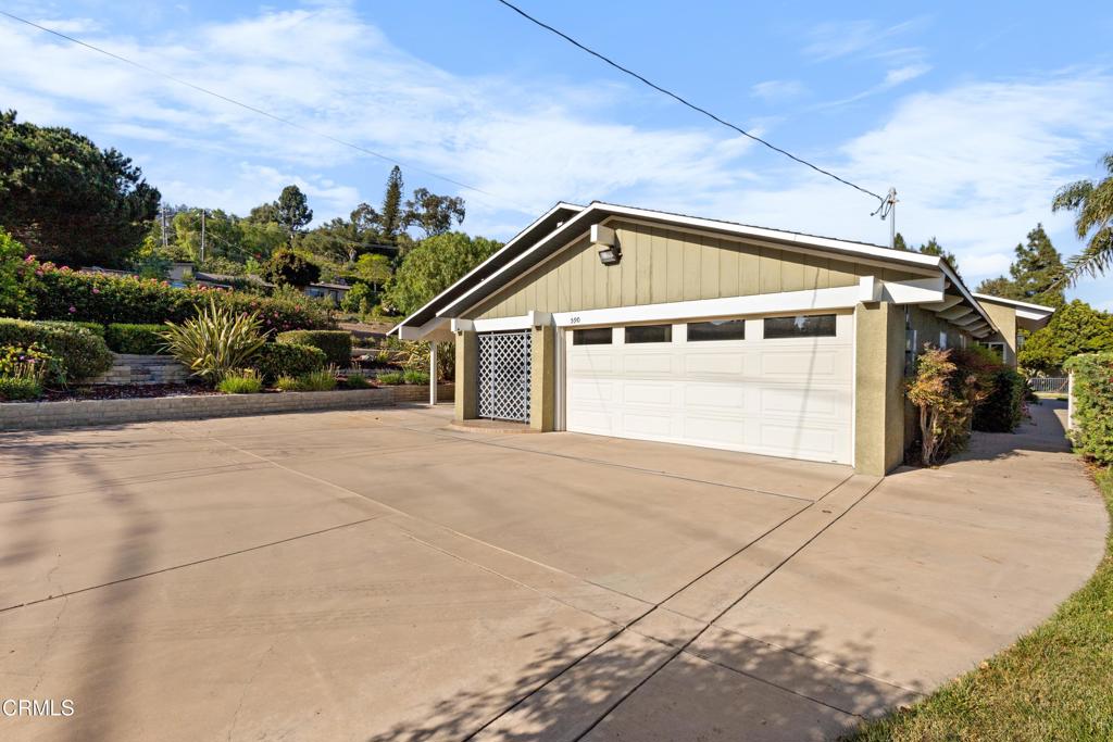 Camarillo, California, 93010, United States, 4 Bedrooms Bedrooms, ,4 BathroomsBathrooms,Residential,Active,1853635